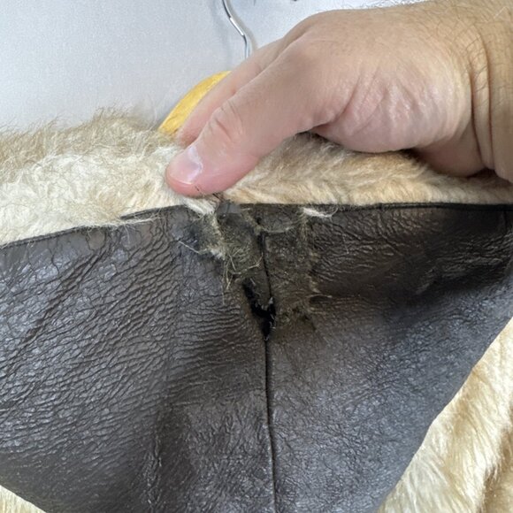 Vintage 70s Faux Fur Faux Leather Belted Hooded Coat Quilted Lining Women’s XS/S - Picture 5 of 9